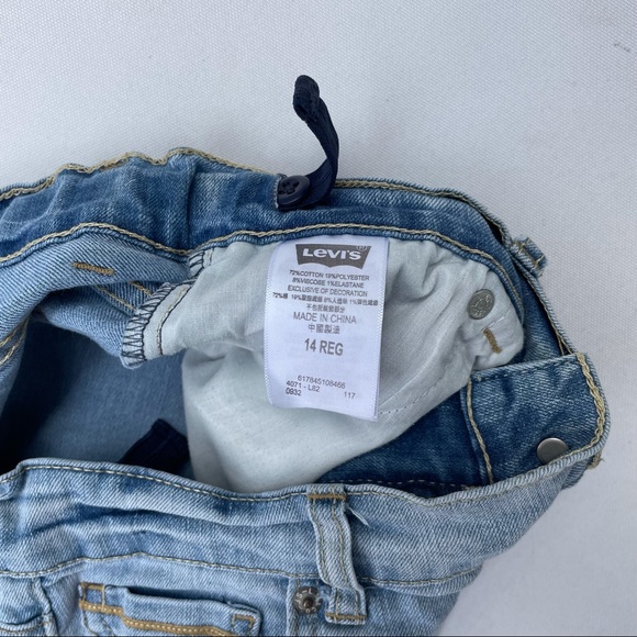 Girl’s Levi’s Boyfriend Fit Cuffed Jean Shorts - Picture 4 of 7